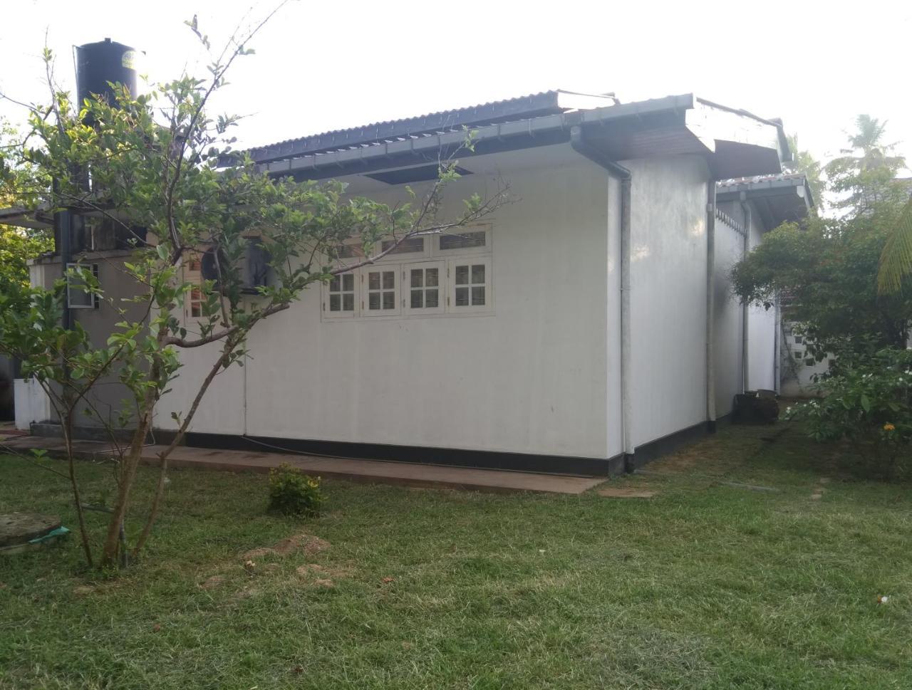 Luminary Place Hikkaduwa Exterior photo